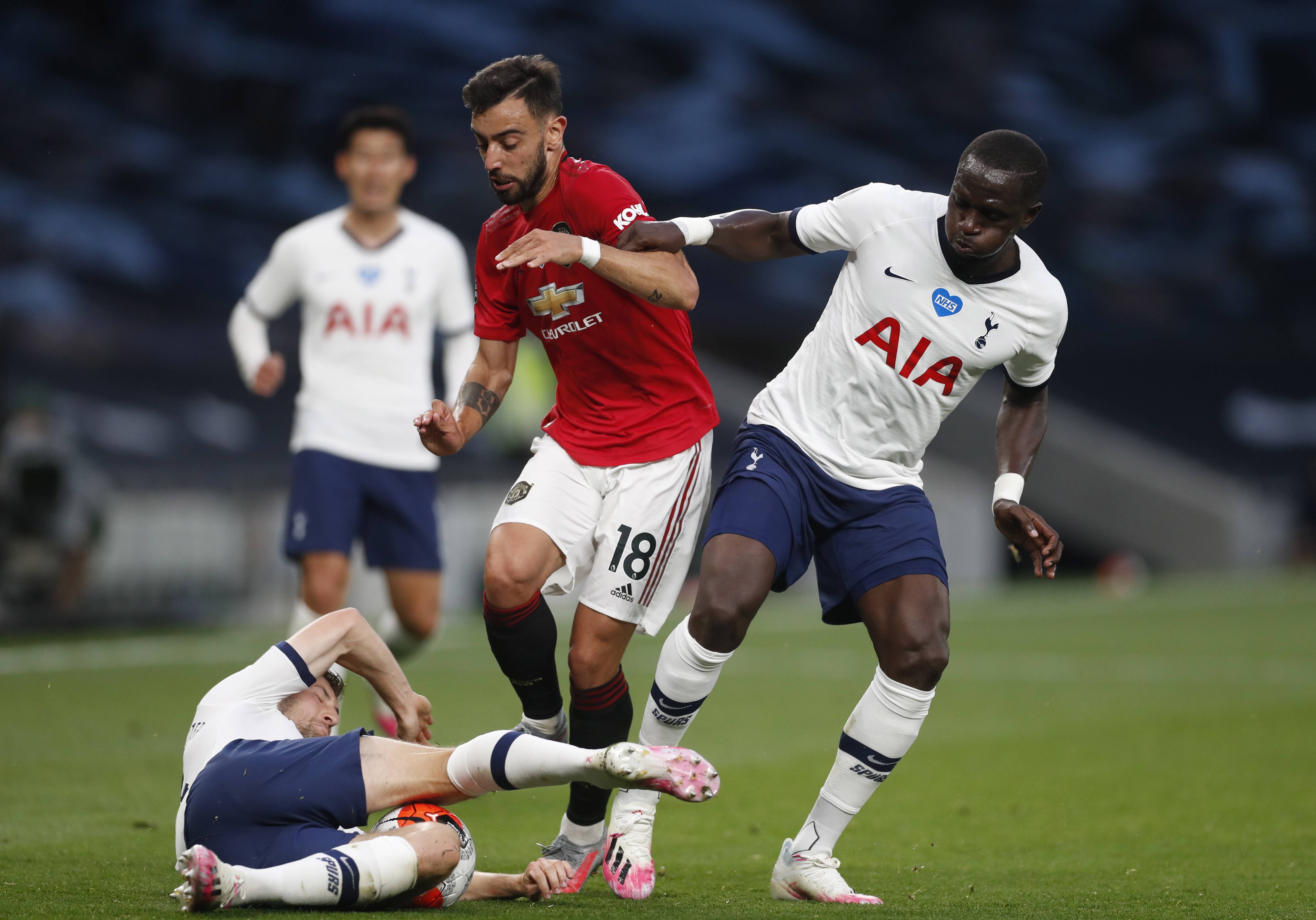 边锋位置上 边锋位置上